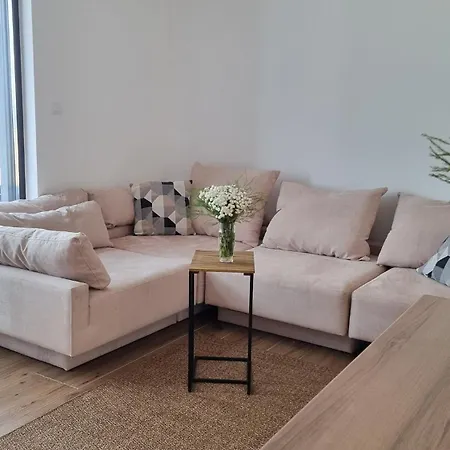 Pop Hill & * Sremska Kamenica