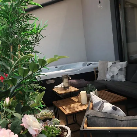 Pop Hill & Apartment Sremska Kamenica