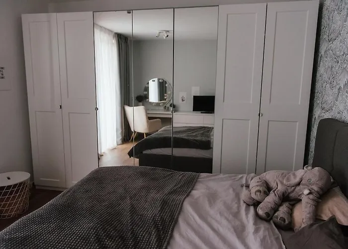 Pop Hill & アパート *